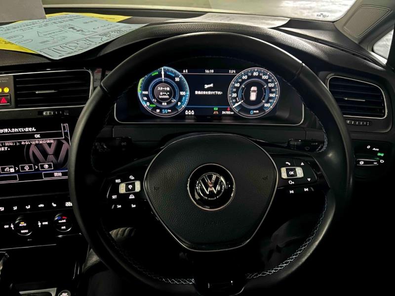 2017 Volkswagen e-Golf Gen II