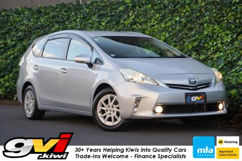 2014 Toyota Prius Alpha S - Thumbnail