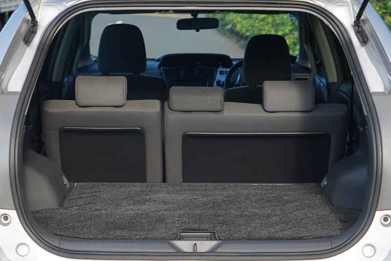2014 Toyota Prius Alpha S