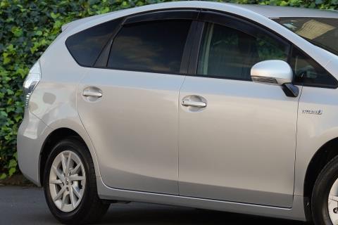 2014 Toyota Prius Alpha S - Thumbnail