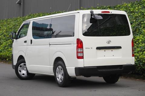 2021 Toyota Hiace ZL 5 Door - Thumbnail