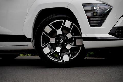 2024 Hyundai Kona Elite 64kWh - Thumbnail