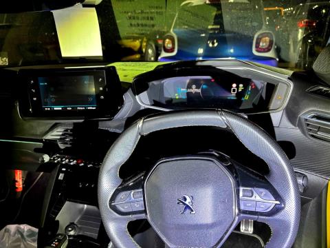 2021 Peugeot e-208 GT Line Electric - Thumbnail