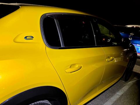 2021 Peugeot e-208 GT Line Electric - Thumbnail