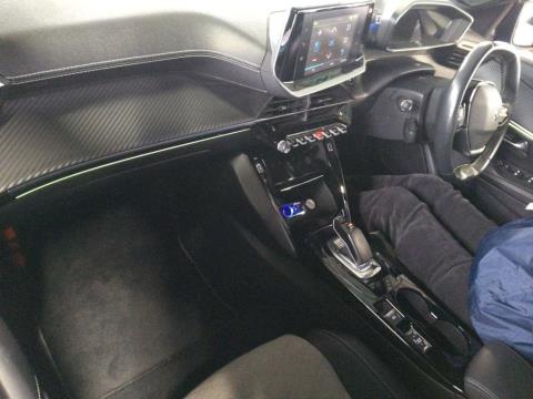 2021 Peugeot e-2008 GT Electric - Thumbnail