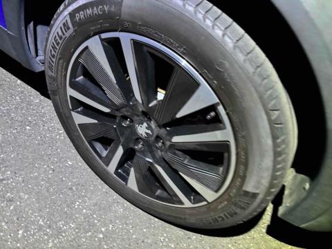 2021 Peugeot e-2008 GT Electric - Thumbnail