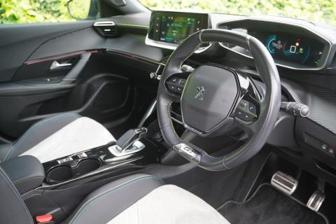 2021 Peugeot e-2008 GT Electric - Thumbnail