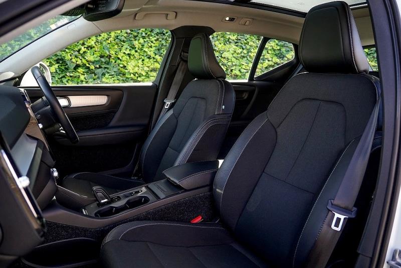 2019 Volvo XC40 T4 Momentum