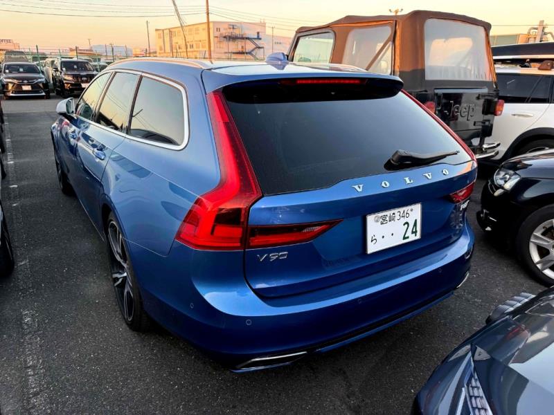 2017 Volvo V90 T6 R Design AWD