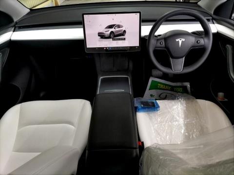 2023 Tesla Model Y 60kWh - Thumbnail