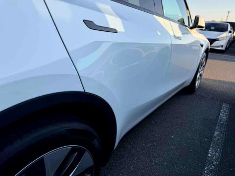 2023 Tesla Model Y 60kWh - Thumbnail