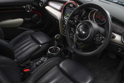 2015 Mini Cooper S - Thumbnail