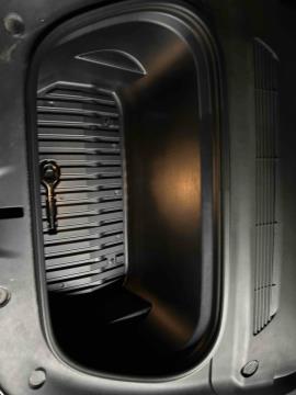 2023 Tesla Model Y Performance AWD - Thumbnail