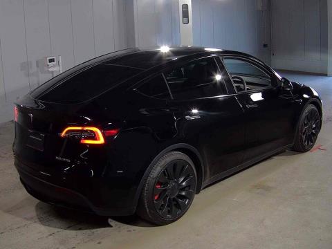 2023 Tesla Model Y Performance AWD - Thumbnail