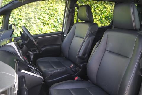 2016 toyota Noah / Esquire / Voxy - Thumbnail