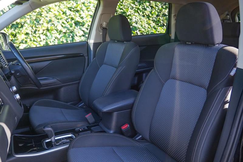 2021 Mitsubishi Outlander LS 7 Seater