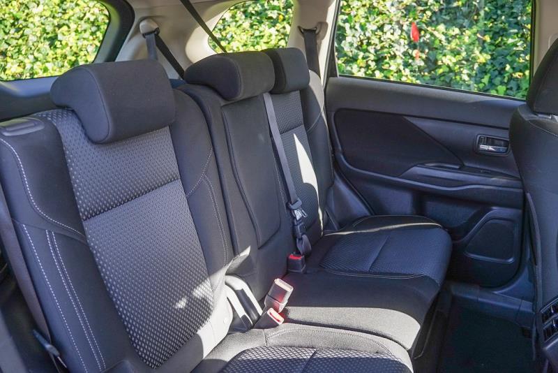 2021 Mitsubishi Outlander LS 7 Seater