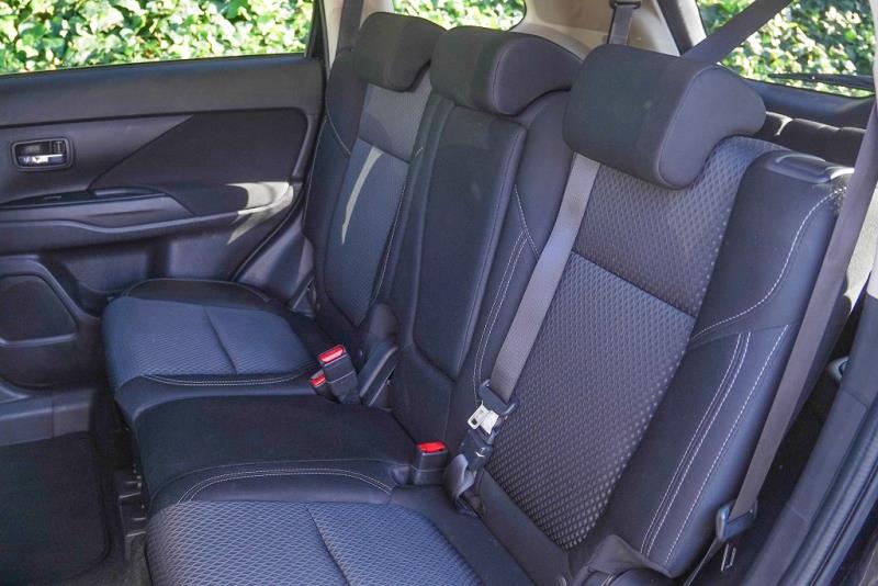 2021 Mitsubishi Outlander LS 7 Seater