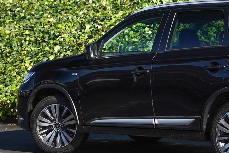 2021 Mitsubishi Outlander LS 7 Seater
