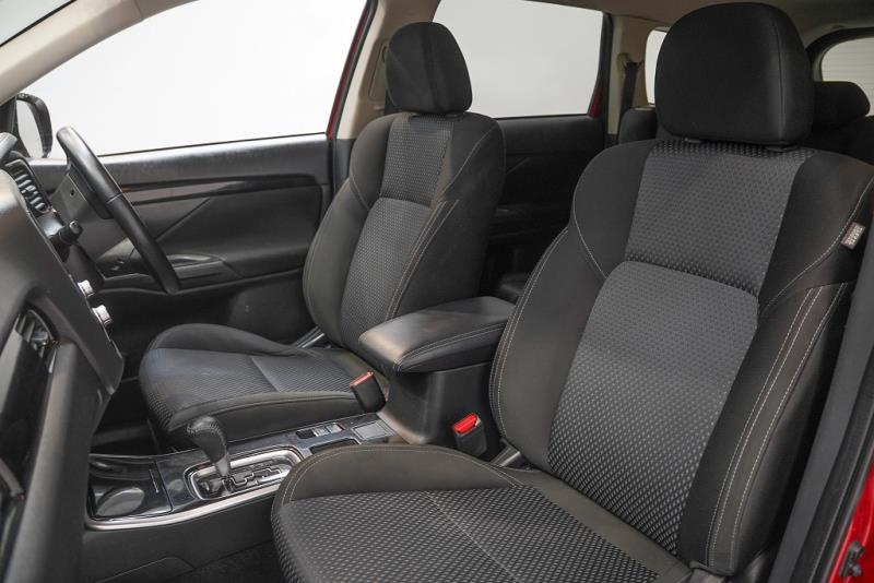 2022 Mitsubishi Outlander LS 7 Seater