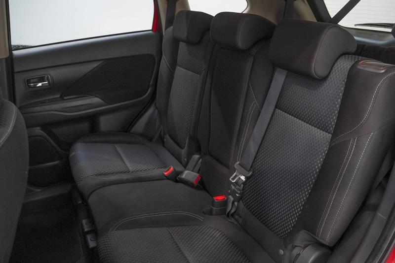 2022 Mitsubishi Outlander LS 7 Seater