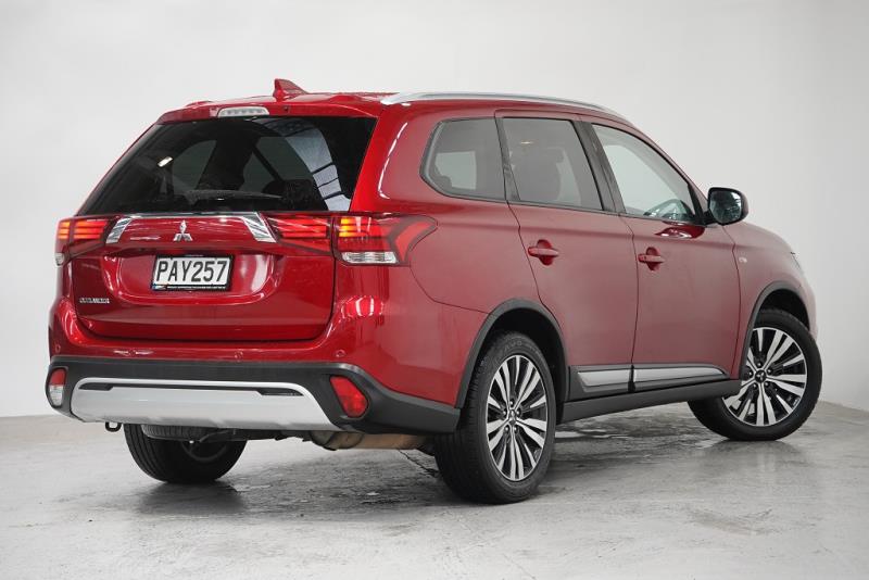 2022 Mitsubishi Outlander LS 7 Seater
