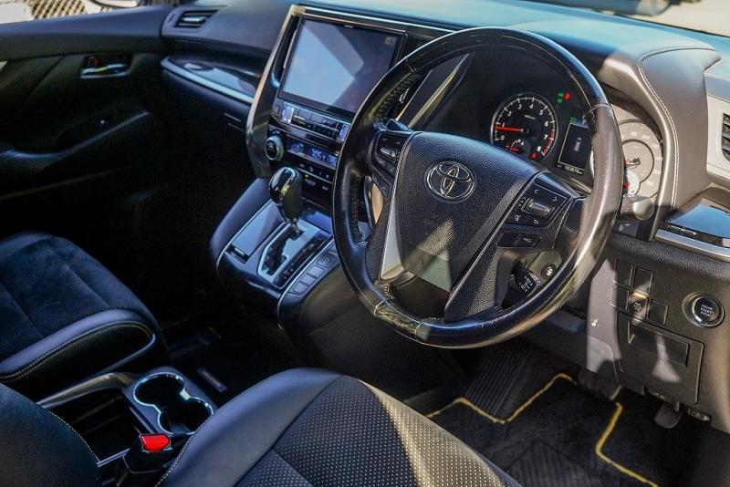 2017 Toyota Vellfire 2.5Z / Alphard