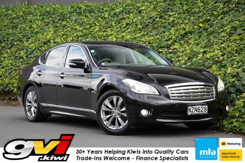 2012 Nissan Fuga Hybrid / Skyline