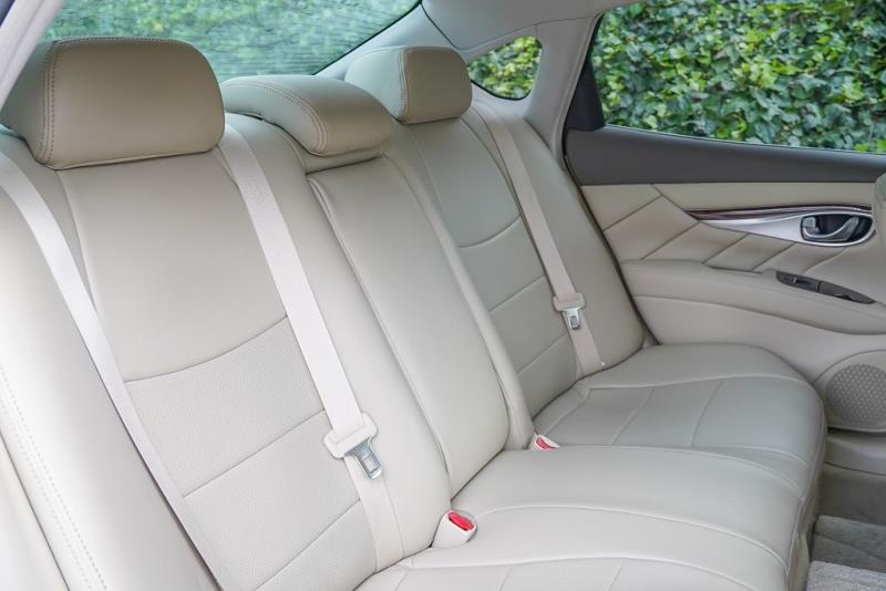 2012 Nissan Fuga Hybrid / Skyline