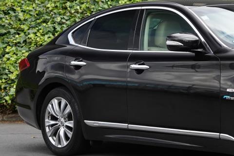 2012 Nissan Fuga Hybrid / Skyline - Thumbnail