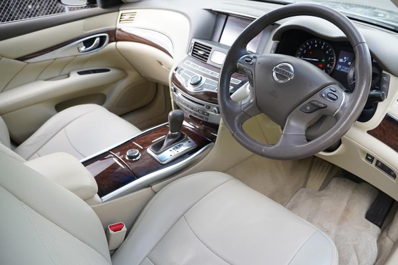 2012 Nissan Fuga Hybrid / Skyline