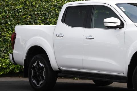 2021 Nissan Navara ST-X 2.3D - Thumbnail