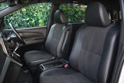 2017 Toyota Estima Aeras Premium - Thumbnail