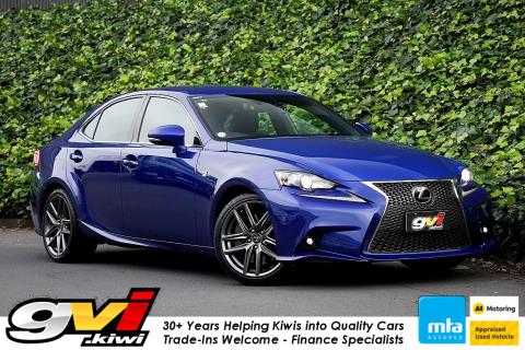 2015 Lexus IS 200t - Thumbnail