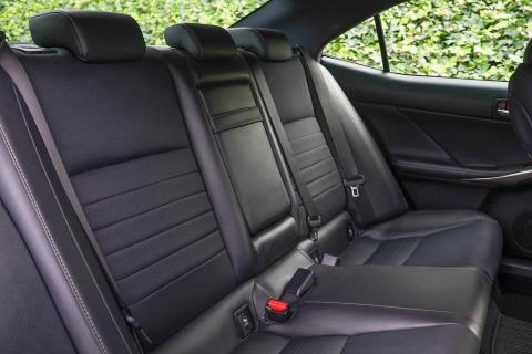 2015 Lexus IS 200t - Thumbnail