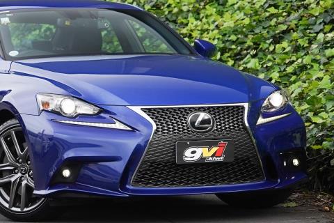 2015 Lexus IS 200t - Thumbnail