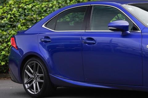 2015 Lexus IS 200t - Thumbnail