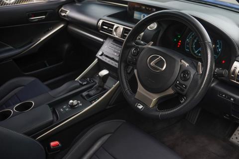 2015 Lexus IS 200t - Thumbnail