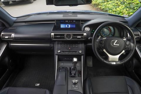2015 Lexus IS 200t - Thumbnail