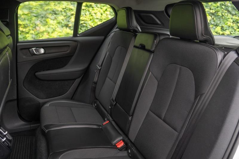 2018 Volvo XC40 T4 Momentum