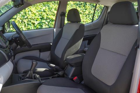 2014 Mitsubishi Triton GL 2WD - Thumbnail