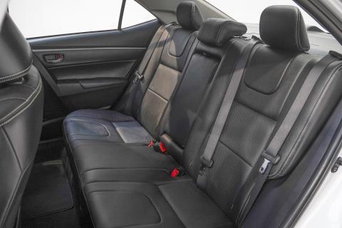 2015 Toyota Corolla GLX Sedan - Thumbnail