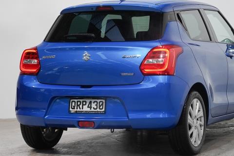 2024 Suzuki Swift GLX Hybrid - Thumbnail