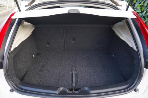 2013 Volvo V40 T4 Se - Thumbnail