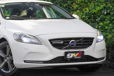 2013 Volvo V40 T4 Se - Thumbnail