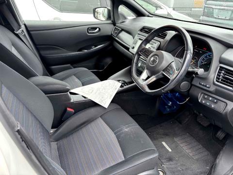 2018 Nissan Leaf 40G 84% SOH - Thumbnail