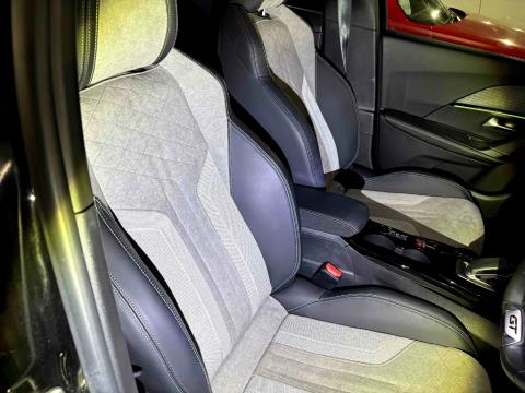 2021 Peugeot e-2008 GT Line Electric - Thumbnail