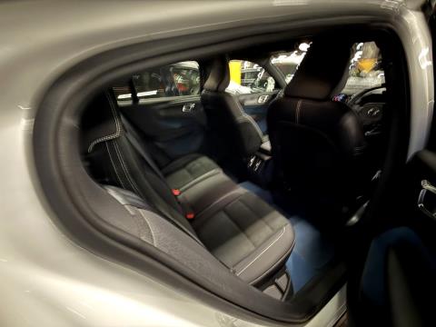 2022 Volvo C40 Recharge Ultimate - Thumbnail