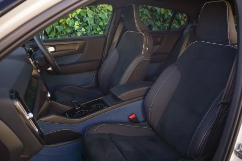 2024 Volvo C40 Recharge Ultimate - Thumbnail
