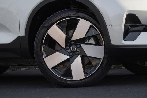 2024 Volvo C40 Recharge Ultimate - Thumbnail
